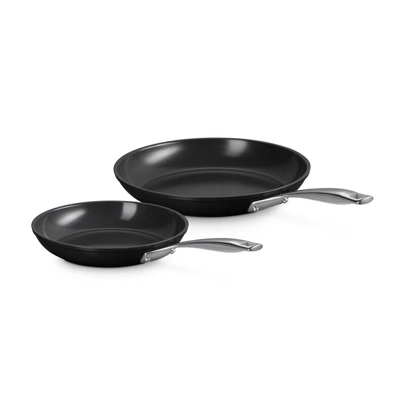 Le Creuset Non-Stick Ceramic 2-Piece 24/28cm Shallow Frying Pan Set image number 0